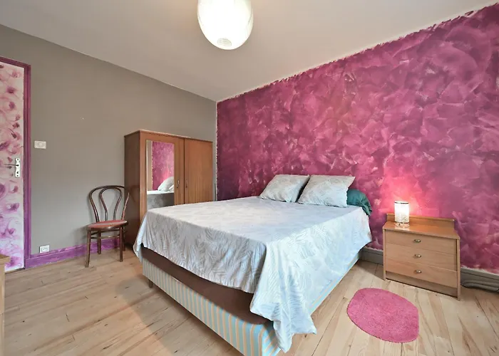 Pays De L'ours - Pyrénées Hébergement de vacances Melles